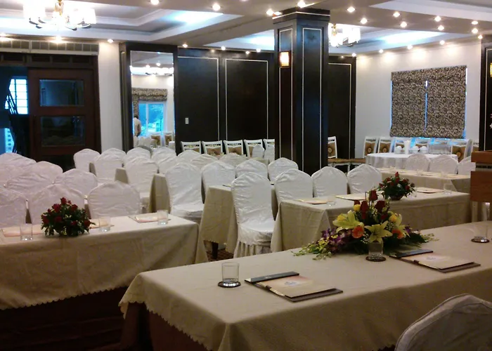 Hotel Golden Hạ Long