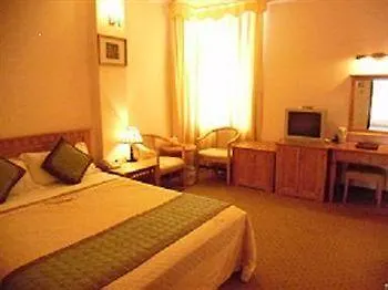 Golden Hotel Hạ Long
