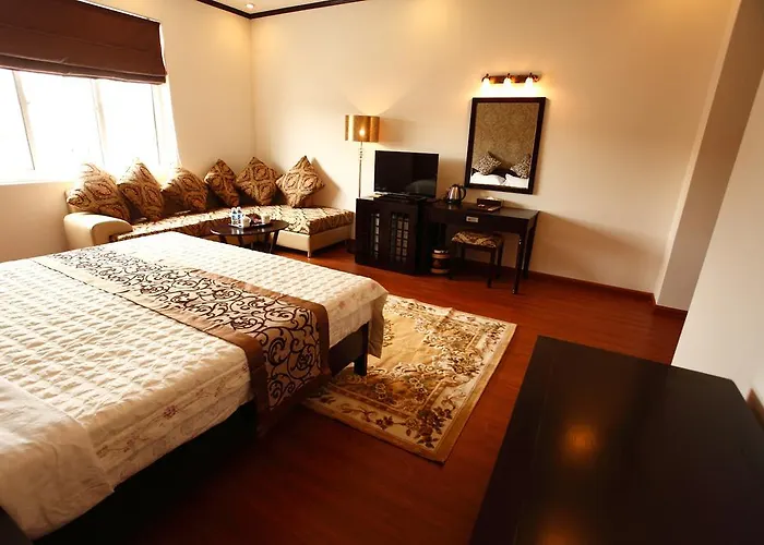 Hotel Golden Hạ Long
