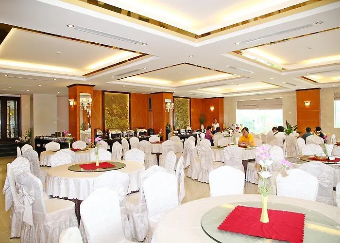 Hotel Golden Hạ Long